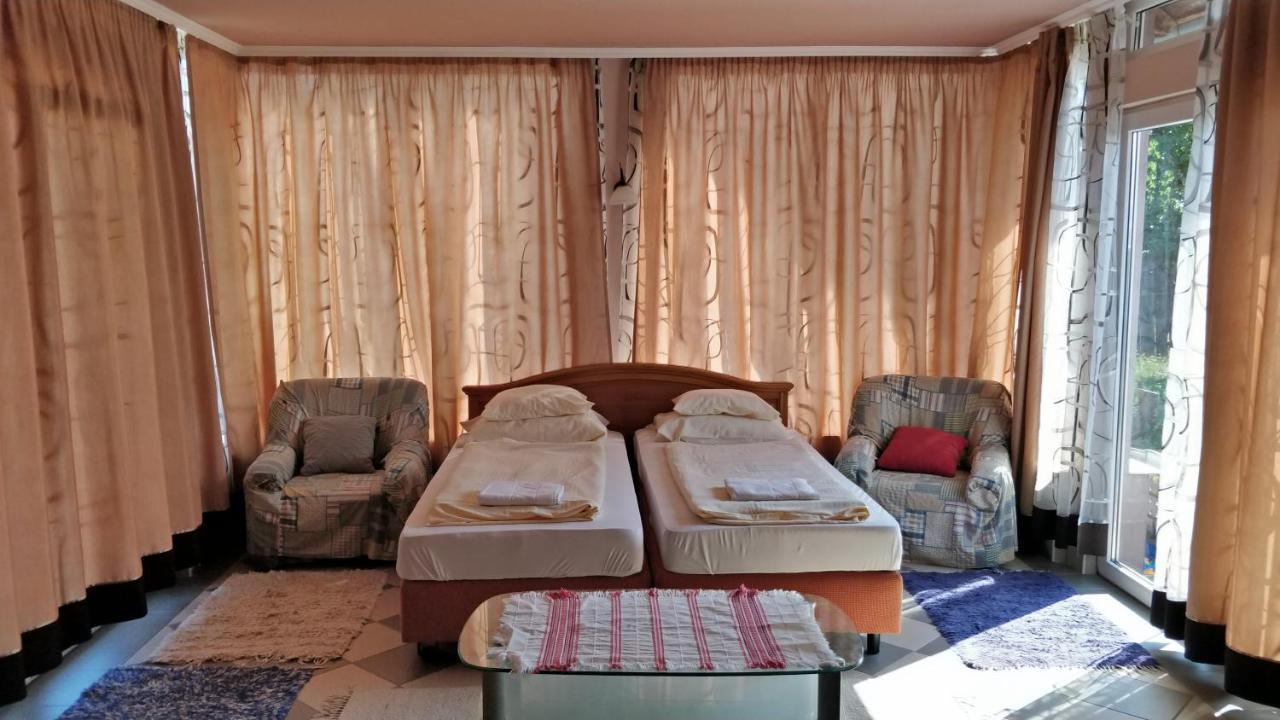 Novákporta vendégház Lakhegy Exterior foto